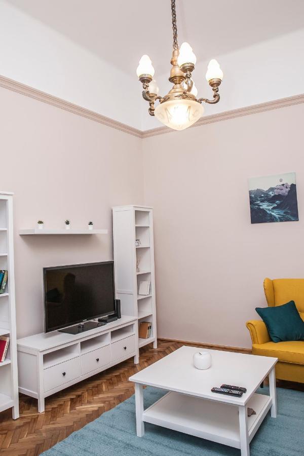 Fullmoon Apartments 1 แซแก็ด ภายนอก รูปภาพ