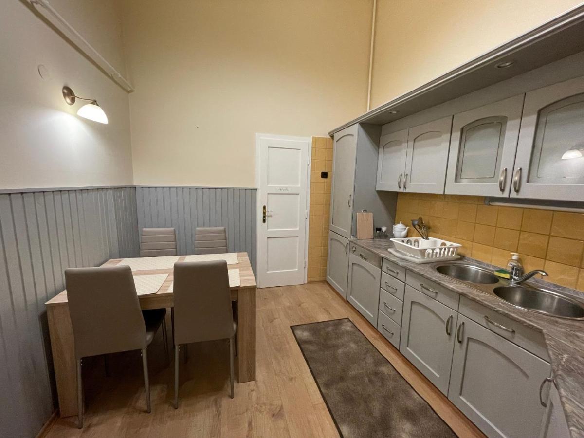 Fullmoon Apartments 1 แซแก็ด ภายนอก รูปภาพ